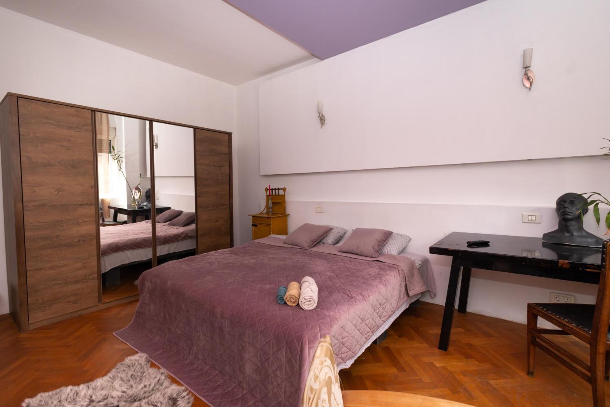 Shared Retro Vintage Luxury Apartment บูคาเรสต์ ภายนอก รูปภาพ