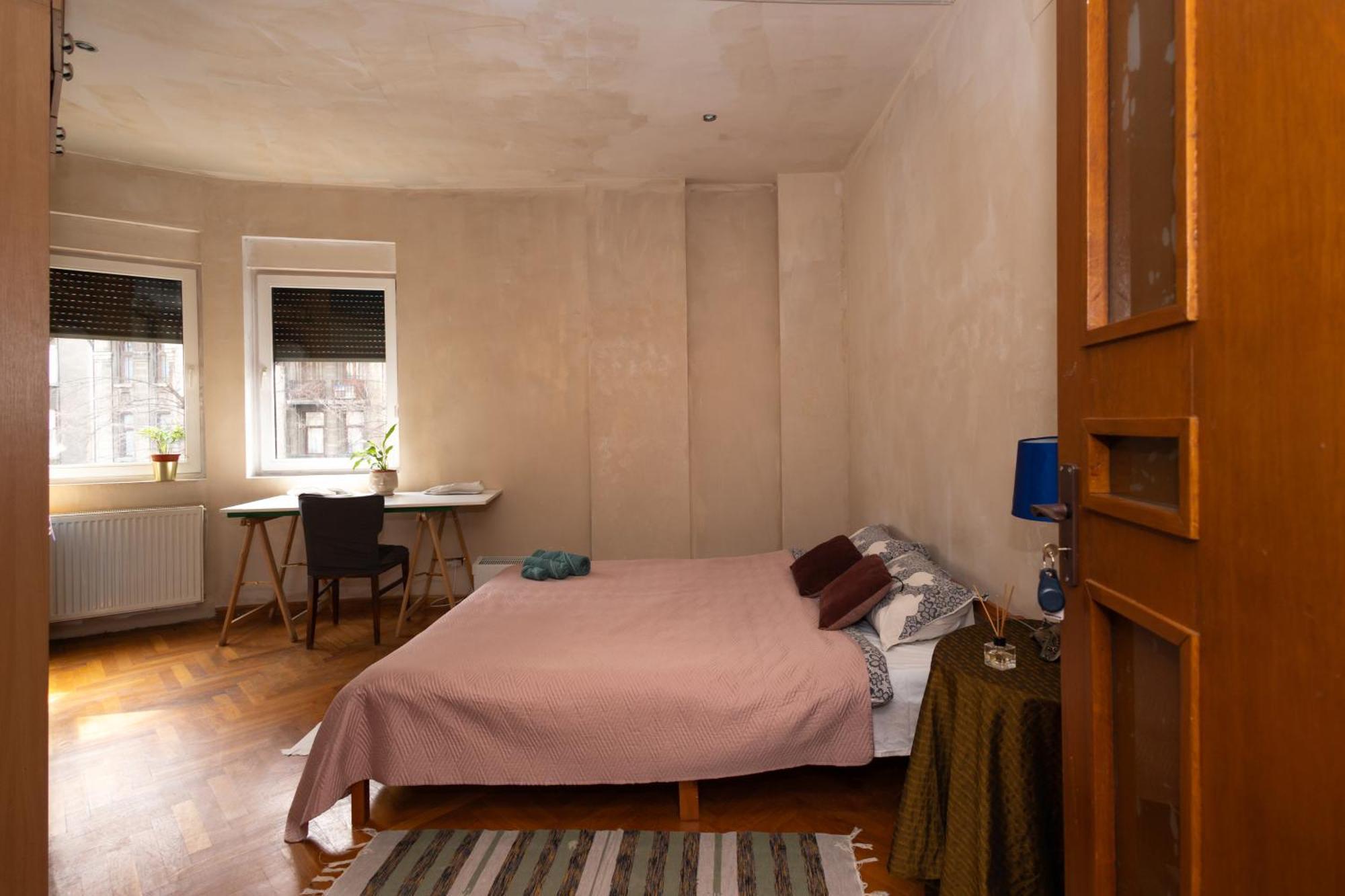 Shared Retro Vintage Luxury Apartment บูคาเรสต์ ภายนอก รูปภาพ