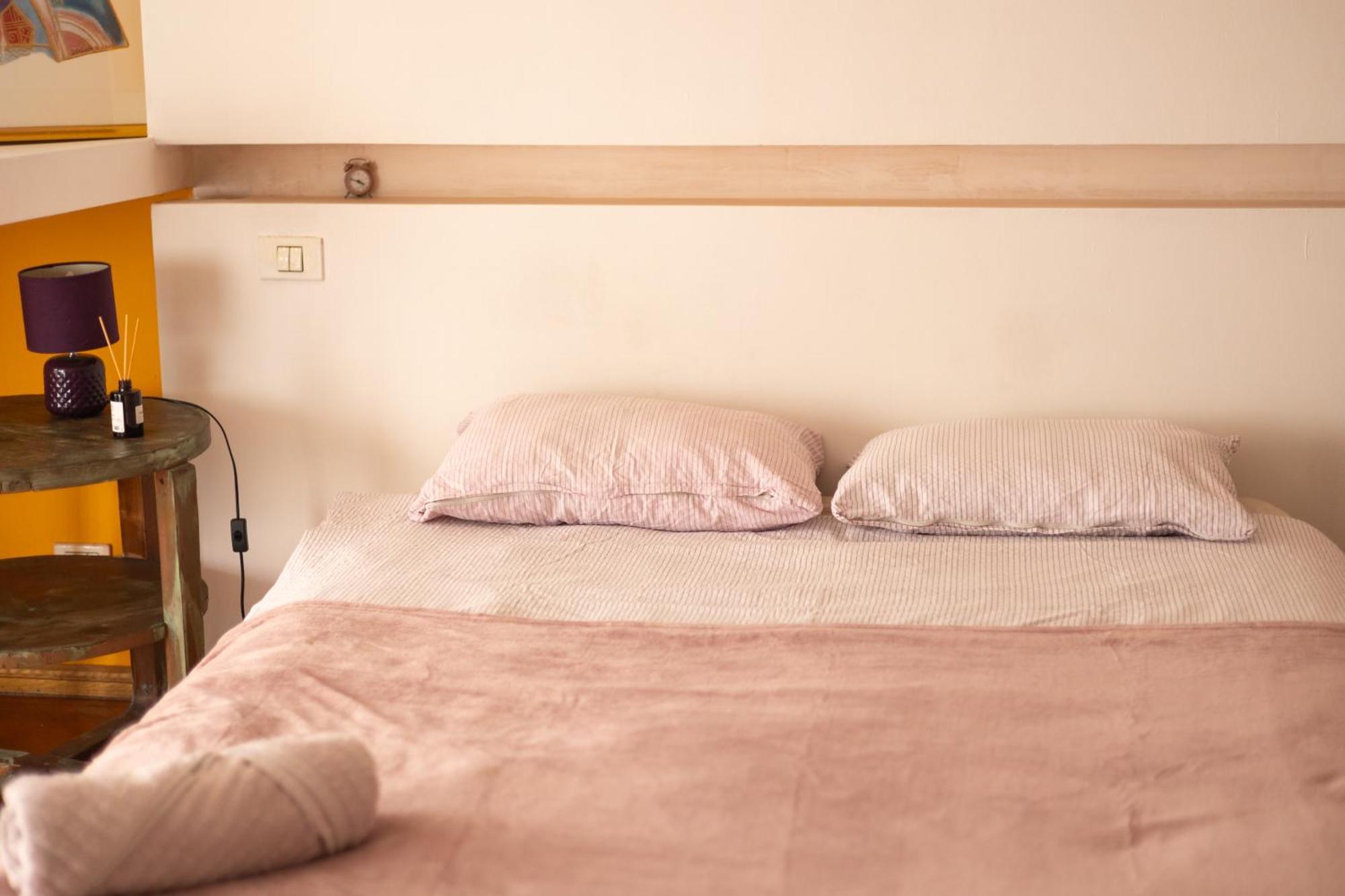 Shared Retro Vintage Luxury Apartment บูคาเรสต์ ภายนอก รูปภาพ