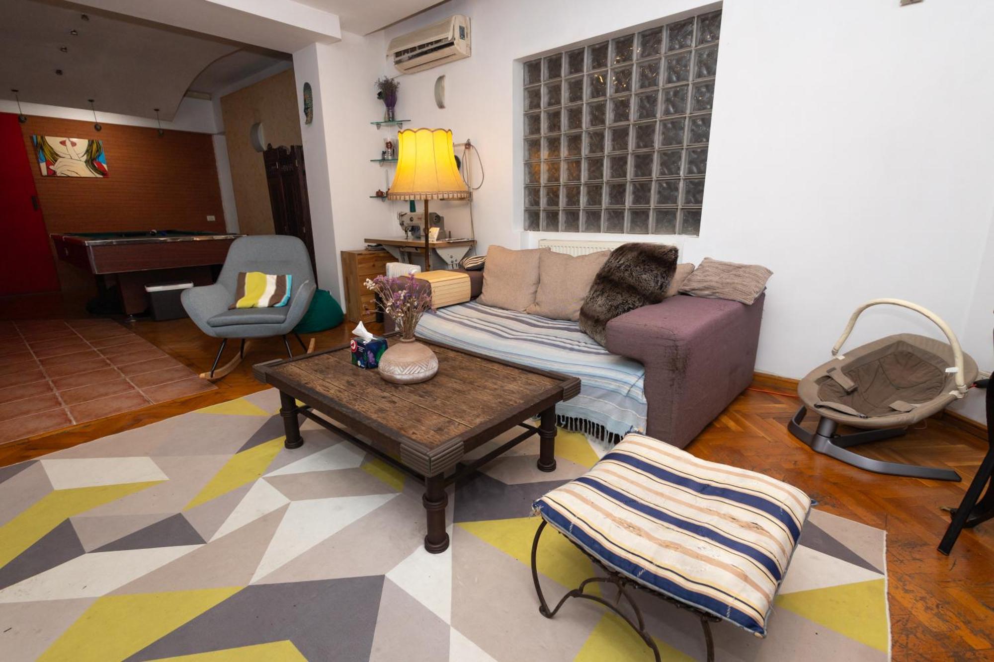 Shared Retro Vintage Luxury Apartment บูคาเรสต์ ภายนอก รูปภาพ
